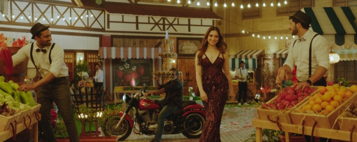 Tamannaah gets chauffeured in style to the sets of MasterChef Telugu by none other than the Makkal Selvan Vijay Sethupathi, in the show’s newest promo