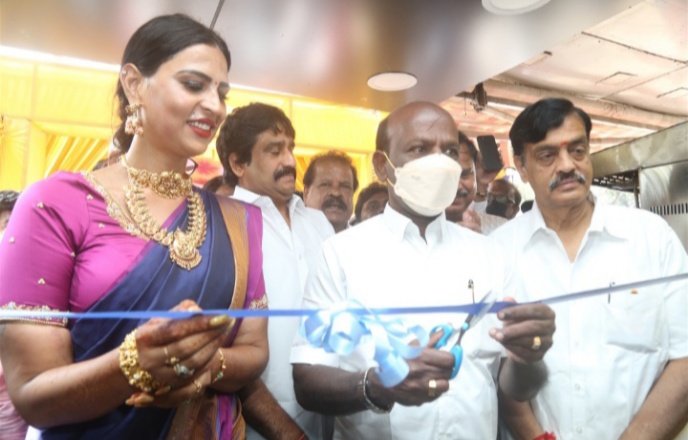 Namma Café inaugurated by Health  Minister Ma.Subramanian, MLA Mohan, Namitha Marimuthu, CK.Kumaravel, Sundar & Dhamayanthi at Arumbakkam