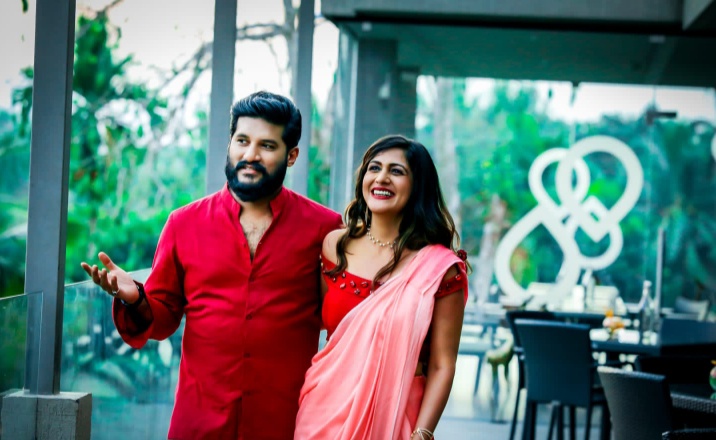 Vijay Yesudas and Jonita Doda has acted in this Tamil song “Kathal En Kavithai” and in addition to tamil language, this song is going to release in other languages