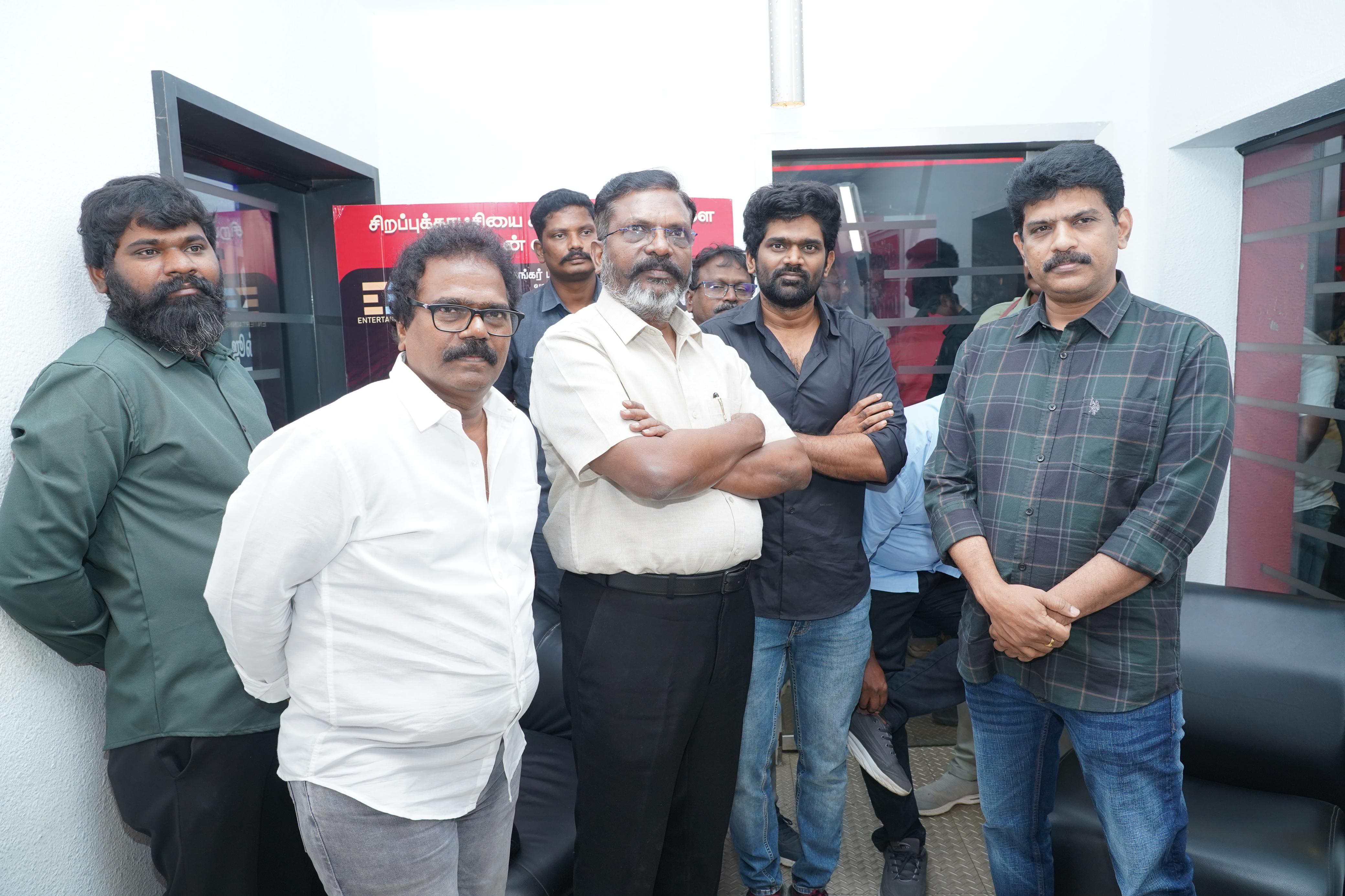 நான் நீண்ட காலமாக பேசி வருகின்ற அரசியலை இரண்டு மணி நேரத்தில் சொல்லுகிற ஒரு திரைப்படமாக இதை சிவப்பிரகாஷ் இயக்கி இருக்கிறார் – தொல். திருமாவளவன் பாராட்டு