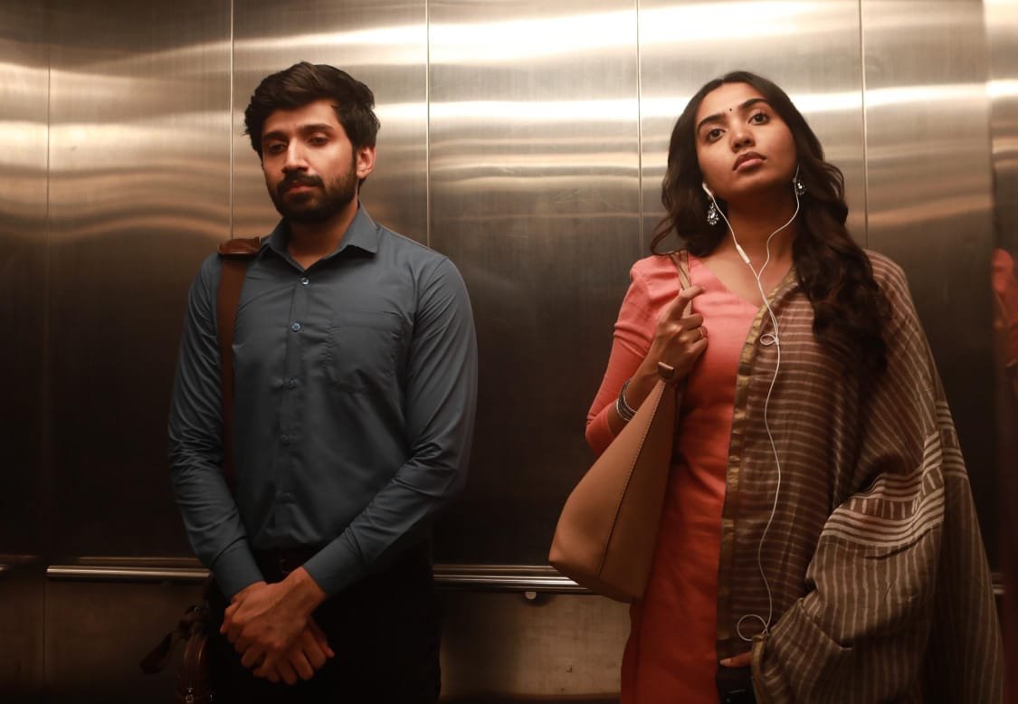 ஆரோமலே விமர்சனம்