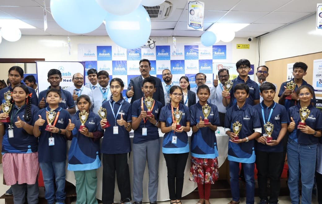 Aakash Honours Outstanding IOQM & ANTHE 2025 Achievers at Felicitation Ceremony in Chennai