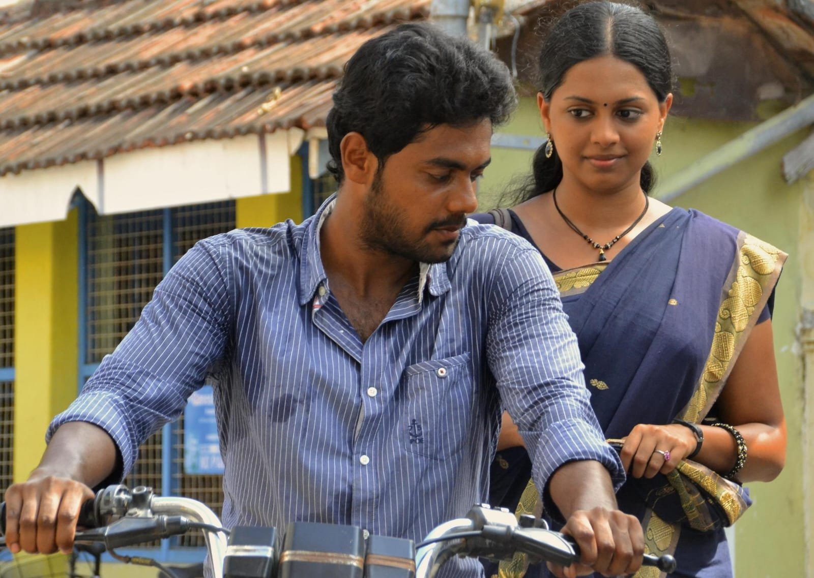 மாயபிம்பம் விமர்சனம் 3.5/5