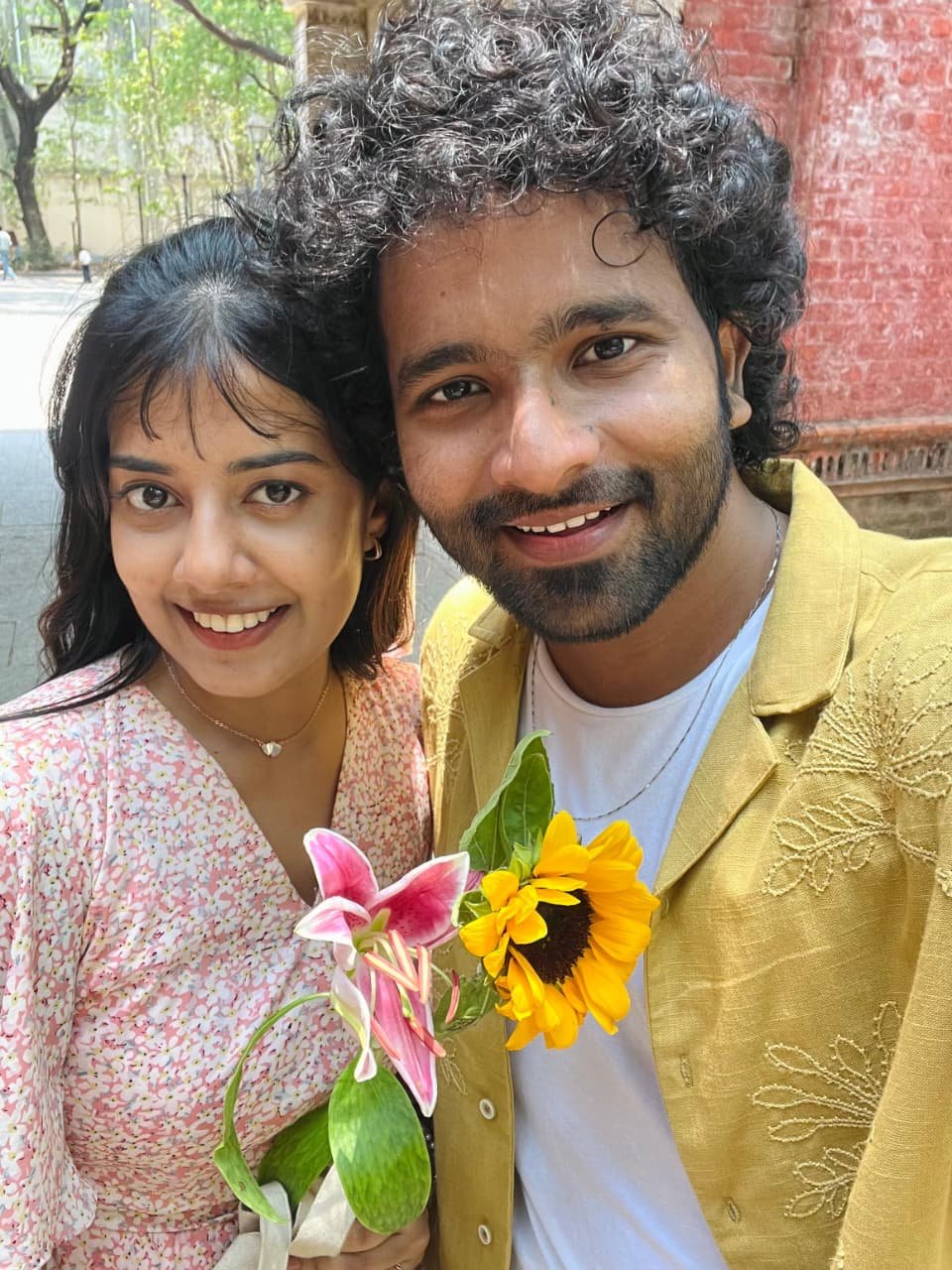 “BLOOM” காட்சியழகும் கவிதை நயமும் கொண்ட கலாச்சாரங்களைத் தாண்டிய காதல் இசை வீடியோ