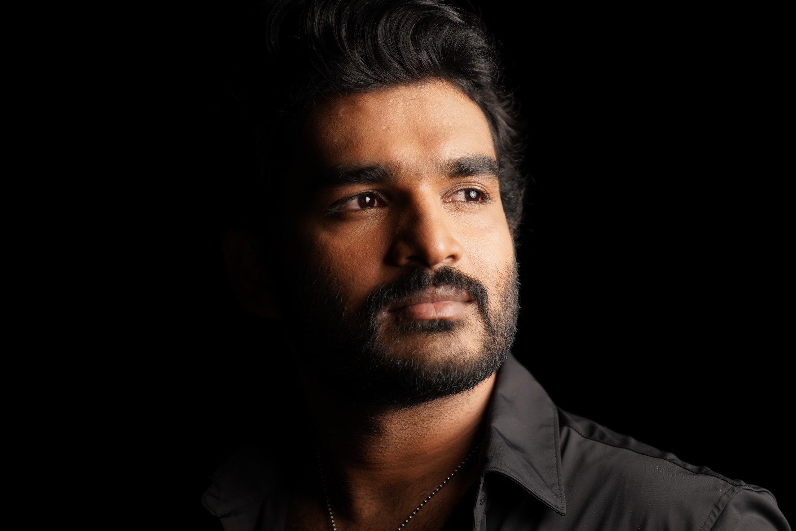 கதாநாயகனாக கிரண் அப்பாவரம் நடிக்கும் புதிய படத்தில் இயக்குனராக அறிமுகமாகும் ஸ்ரீகாந்த் புப்பாலா